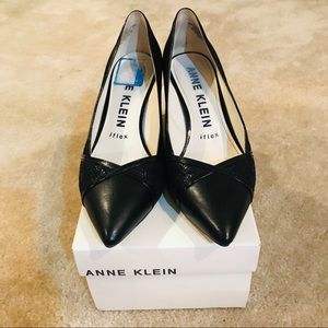 anne klein flicka pump